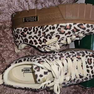 Leopard print puma sneakers size 10
